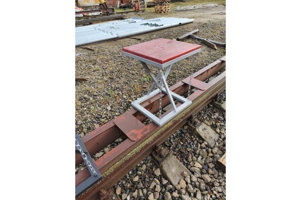 Табурет «Парящий» - стандарт? Нет, креатив. Табурет «Парящий» - стандарт? Нет, креатив.